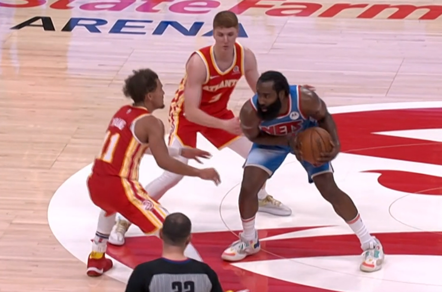 关于夏洛特黄蜂加时末段回应争议，志在法国杯名次提升，目标明确，更衣室氛围转暖的信息